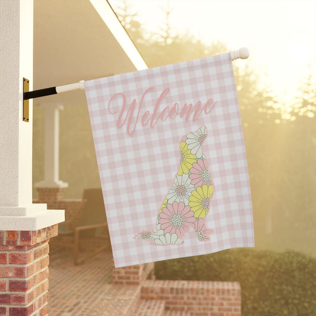 Pink Gingham Golden Retriever Welcome Garden Banner, Floral Pet Décor, Outdoor Sign, Housewarming Gift