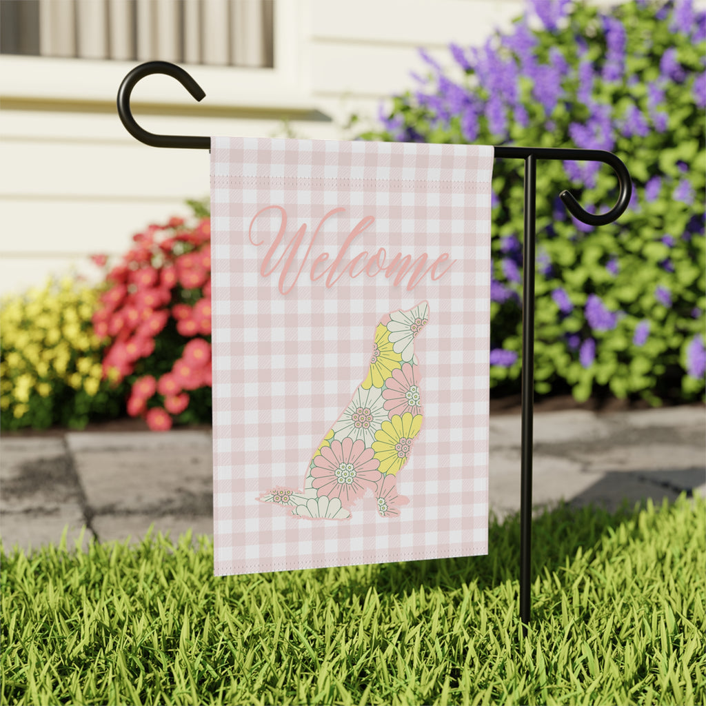 Pink Gingham Golden Retriever Welcome Garden Banner, Floral Pet Décor, Outdoor Sign, Housewarming Gift